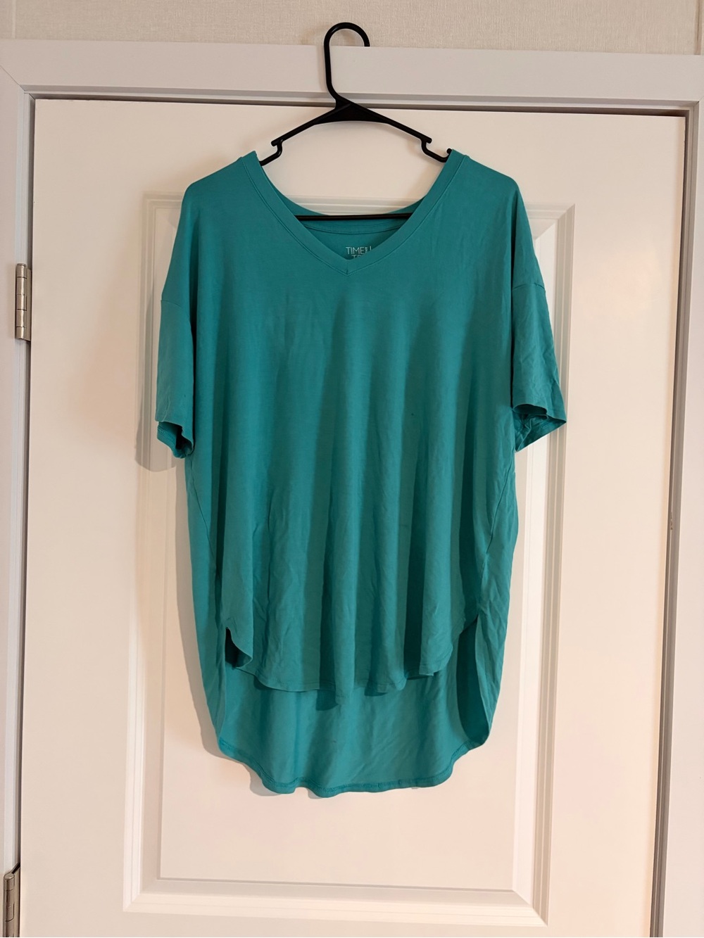 Relaxed V-Neck Women's Top in Teal